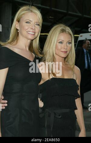 Kelly Ripa and Faith Ford, cast members from Hope & Faith, attend the 2004 ABC Up-Fronts, held at Cipriani in New York on Tuesday, May 18, 2004. (Pictured: Kelly Ripa, Faith Ford). Photo by SWF/ABACA Stock Photo