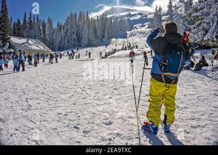 people have fun on the ski slopes in the area of Aleko Hut;Vitosha Mountain;Bulgaria; Stock Photo