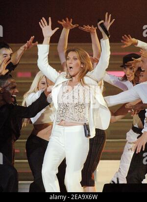 Celine Dion performs at the Andre Agassi 10th Grand Slam For Children at the MGM Grand. Las Vegas, CA, USA, on October 1st, 2005. Photo by Lionel Hahn/ABACAPRESS.COM Stock Photo