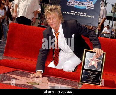 Rod Stewart is honored with the 2293rd Star on the Hollywood Walk of Fame in front of the Kodak Theatre. Los Angeles, October 11, 2005. Photo by Lionel Hahn/ABACAPRESS.COM. Stock Photo