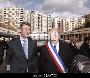 Philippe de Villiers (l), President of the MPF party and Orange