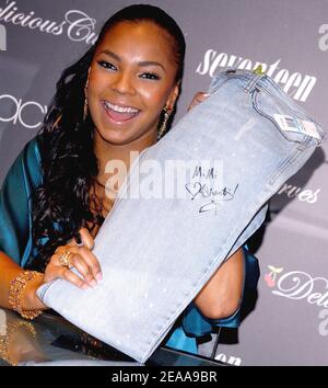 'Singer and actress Ashanti stopped by Macy's Herald Square to help launch her new denim collection '''Delicious Curves by Mudd' and sign autographs to her fans in New York, NY on Friday November 11, 2005. Photo by Nicolas Khayat/ABACAPRESS.COM' Stock Photo