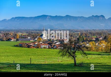 Germany, Bavaria, Upper Bavaria, district of Rosenheim, Bad Feilnbach, district Au near Bad Aibling against Chiemgau Alps Stock Photo