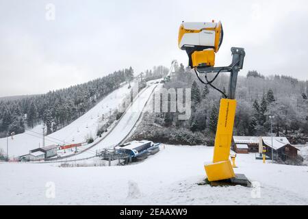 December 07, 2020, Winterberg, Sauerland, North Rhine-Westphalia, Germany, Ski carousel, no winter sports in Winterberg in times of the corona crisis during the second part of the lockdown, ski lifts remain closed in accordance with the new Corona Protection Ordinance in NRW. 00X201207D030CARO Stock Photo