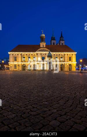 Germany, Saxony-Anhalt, Magdeburg, old market with town hall. The Johanniskirche can be seen behind it. Stock Photo