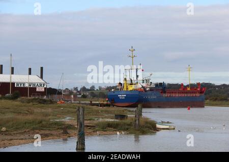 EEMS SPRING CARGO SHIP AT RASTRUM AT RYE WHARF Stock Photo