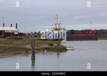 EEMS SPRING CARGO SHIP AT RASTRUM AT RYE WHARF Stock Photo