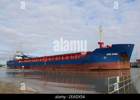 EEMS SPRING CARGO SHIP AT RASTRUM AT RYE WHARF Stock Photo