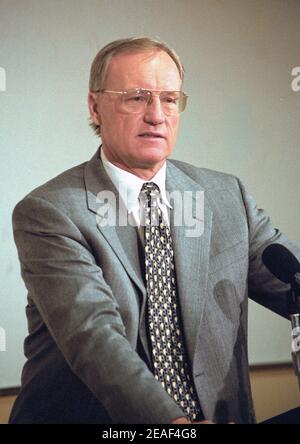 Washington Redskins Head Coach/Director of Football Operations - Marty Schottenheimer announces the team has used it's pick in the first round of the 2001 NFL Draft to select wide receiver Rod Gardner out of Clemson at FedEx Field in Landover, Maryland on April 21, 2001.Credit: Howard L. Sachs/CNP | usage worldwide Stock Photo