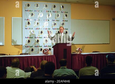 Washington Redskins Head Coach/Director of Football Operations - Marty Schottenheimer announces the team has used it's pick in the first round of the 2001 NFL Draft to select wide receiver Rod Gardner out of Clemson at FedEx Field in Landover, Maryland on April 21, 2001.Credit: Howard L. Sachs/CNP | usage worldwide Stock Photo