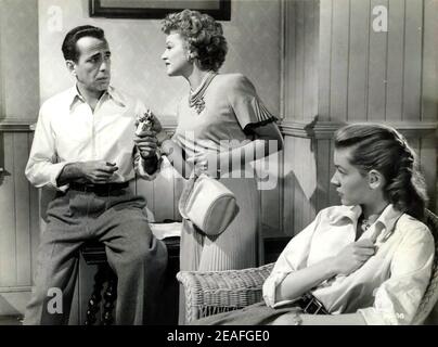 KEY LARGO, Humphrey Bogart, Claire Trevor, Lauren Bacall, 1948 Stock ...