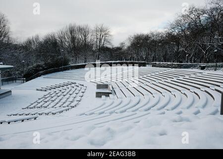 Kelvingrove Bandstand in the snow, Glasgow. 2021 (Live music venue, amphitheatre) Stock Photo