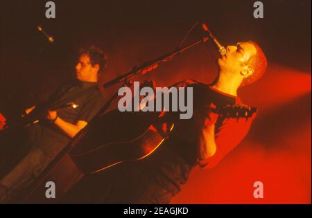 Coldplay performing at Wolverhampton Civic Hall on their Parachutes tour 18th October 2001. Stock Photo