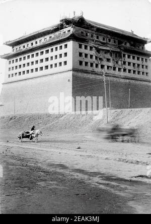 Early 20th century photograph: Tartar city walls, Peking, Beijing, China Stock Photo