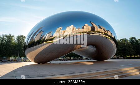 CHICAGO - SEPTEMBER 09: The mirrored sculpture popularly known as the Bean (Cloud Gate, by Anish Kapoor), has become one of Chicago's most popular att Stock Photo