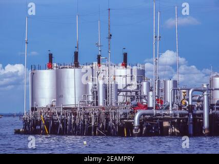 LAKE MARACAIBO, VENEZUELA, OCTOBER 1988 - Lagoven oil company equipment on lake, in Zulia State. Stock Photo