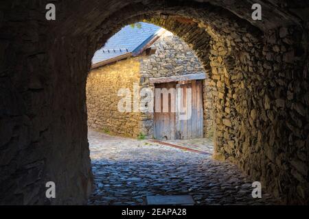 View one of the streets of the historic nucleus of Durro, Boi Valley, Catalonia, Spain Stock Photo