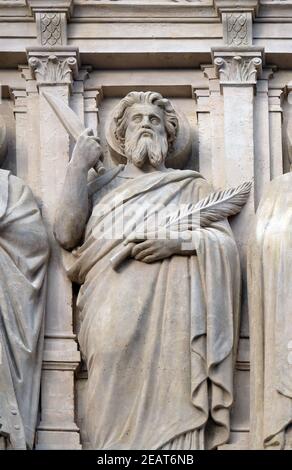 Apostle, statue on the facade of Saint Augustine church in Paris, France Stock Photo