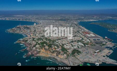 Aerial view of the Malecon of the city of Mazatlan, Sinaloa. Maritime port, sea water, bay, panoramic. 2021 in Mazatlan, Mexico. (Photo by Luis Gutierrez / Norte Photo)  Aerial view of the Malecon of the city of Mazatlan, Sinaloa. Maritime port, sea water, bay, panoramic. 2021 in Mazatlan, Mexico. (Photo by Luis Gutierrez / Norte Photo) Stock Photo