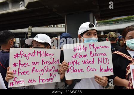 Bangkok, Thailand. 10th Feb, 2021. Myanmar people living in Thailand protest against the Burmese military coup today at Pathumwan intersection. (Photo by Teera Noisakran/Pacific Press) Credit: Pacific Press Media Production Corp./Alamy Live News Stock Photo