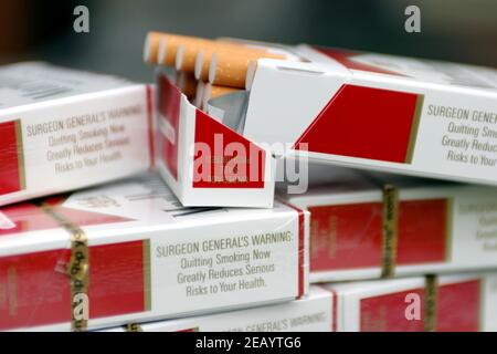 Oct 26 2009. New Orleans, Louisiana. USA Cigarette warnings. Marlboro Cigarettes.Only the side of an American pack of Marlboro Medium cigarettes carri Stock Photo