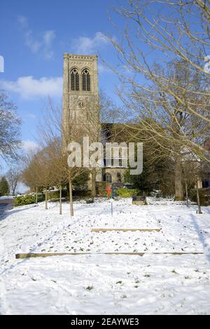 Maidstone, Kent, UK. 11th Feb, 2021. A cold but sunny day in Kent after yesterday's snowfall. St Faith's Church, Brenchley Gardens Credit: Phil Robinson/Alamy Live News Stock Photo