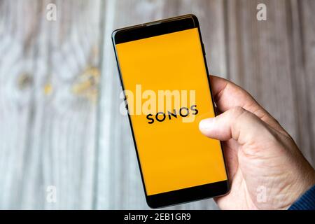 Sonos app hi-res photography and images Alamy