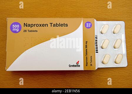 Packet of Naproxen tablets Stock Photo - Alamy
