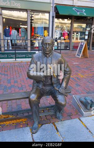 61 Red Auerbach Statue Stock Photos, High-Res Pictures, and Images - Getty  Images
