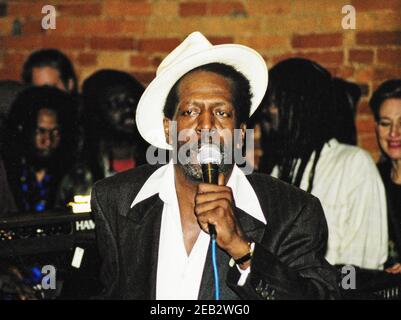 NEW REGGAE RELEASE: Gregory Isaacs Album “In Lovers Rock Style” Coming Jan.  15th, 2016 | TheUrbanMusicScene.com