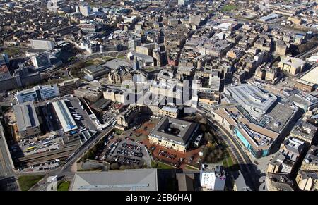 aerial view of Bradford city centre from the east with Bradford Crown Court building (square open quadrangle in foreground) prominent, West Yorkshire Stock Photo