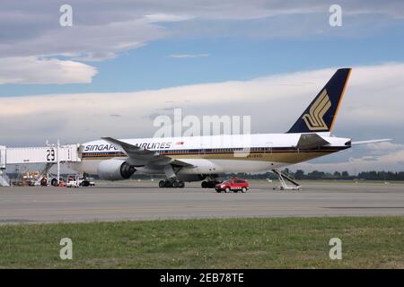 NEW ZEALAND - MARCH 17: Singapore Airlines Boeing 777 on March 18, 2009 at Christchurch International Airport. B777 series is notable for safety. No f Stock Photo