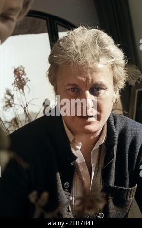 Die österreichische Schauspielerin Maria Schell mit Ehemann Veit Relin, Deutschland 1970er Jahre. Austrian actress Maria Schell with husband Veit Relin, Germany 1970s. 24x36Neg565 Stock Photo