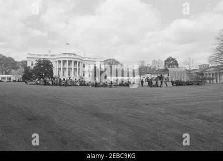 First Lady Jacqueline Kennedyu0027s (JBK) Musical Program for Youth, 2:35PM. View of audience assembled on the South Lawn of the White House during the third in First Lady Jacqueline Kennedyu0027s series of Musical Programs for Youth by Youth. Washington, D.C. Stock Photo