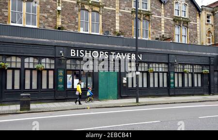 Pub (Bishops Tavern) closed to customers during covid-19 pandemic lock down, UK Stock Photo
