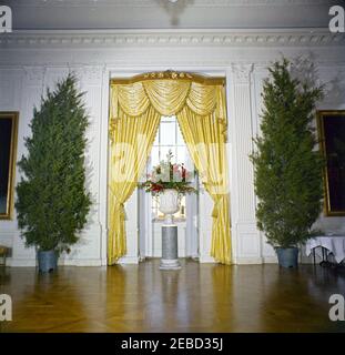 White House Rooms, Christmas decorations: East Room, Red Room, Green Room, Blue Room, State Dining Room, Cross Hall. Christmas trees and decorations in the East Room of the White House, Washington, D.C. Stock Photo