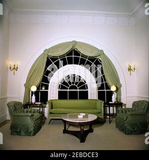 White House Rooms: East, West Sitting Rooms. Sofa and chairs in the East Sitting Hall, also known as Monroe Hall, White House, Washington, D.C. Stock Photo