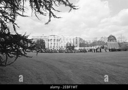 First Lady Jacqueline Kennedyu0027s (JBK) Musical Program for Youth, 2:35PM. View of audience assembled on the South Lawn of the White House during the third in First Lady Jacqueline Kennedyu0027s series of Musical Programs for Youth by Youth. Washington, D.C. Stock Photo