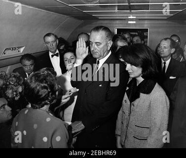 Lyndon Johnson takes Oath of Office New 8x10 Photo 1963