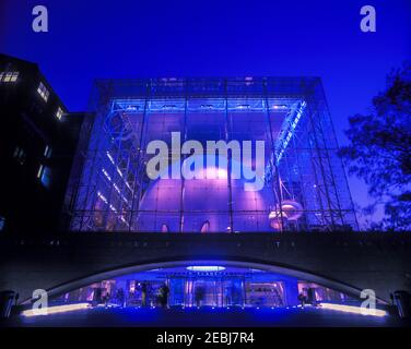 HAYDEN PLANETARIUM ROSE CENTER (©JAMES STEWART POLSHEK 2000) AMERICAN ...