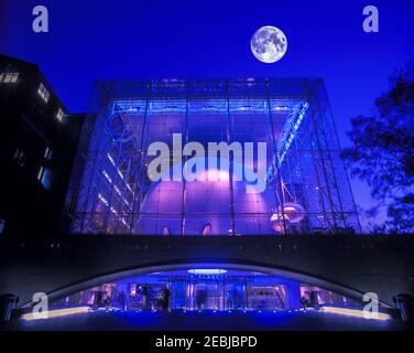 2001 HOSTORICAL HAYDEN PLANETARIUM ROSE CENTER (©JAMES STEWART POLSHEK 2000) AMERICAN MUSEUM OF NATURAL HISTORY MANHATTAN NEW YORK CITY USA Stock Photo