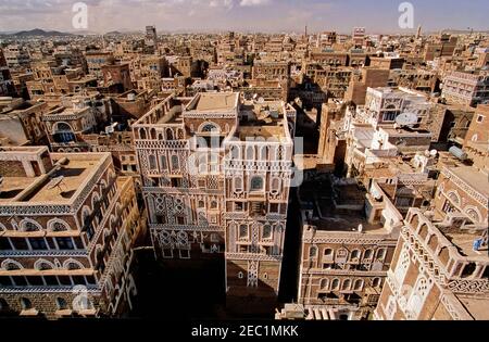 Sanaa (Arabic: صَنْعَاء, Ṣanʿāʾ [sˤɑnʕaːʔ], Yemeni Arabic:  Old South Arabian: ???? Ṣnʿw), also spelled Sanaʽa or Sana, is the largest city in Ye Stock Photo