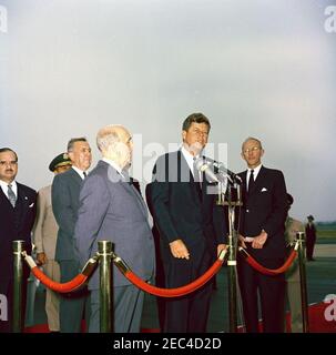 Arrival Of President Of Peru Dr Manuel Prado And Her Wife Mrs Clorinda Malaga Prado At The Station In The Hague Date March 7 1960 Location The Hague Peru Keywords Arratrina Wife