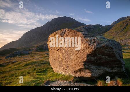 Tryfan mountain at sunrise, Snowdonia, North Wales Stock Photo