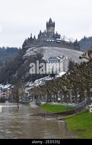 view to the Reichsburg above Cochem old town Stock Photo