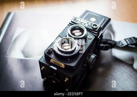 vintage twinlens camera