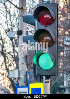Closeup of traffic light showing the green light Stock Photo - Alamy