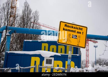 Magdeburg, Germany. 09th Feb, 2021. 'Consideration arrives' reads a sign at Central Station. Credit: Stephan Schulz/dpa-Zentralbild/ZB/dpa/Alamy Live News Stock Photo