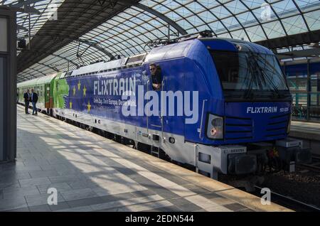 23.05.2019, Berlin, , Germany - Spandau - Flixtrain in the long-distance station Berlin-Spandau.. 0CE180523D001CAROEX.JPG [MODEL RELEASE: NO, PROPERTY Stock Photo