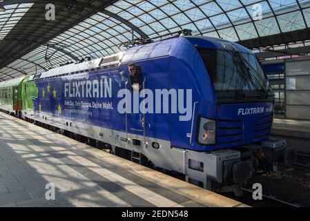 23.05.2019, Berlin, , Germany - Spandau - Flixtrain in the long distance train station Berlin-Spandau.. 0CE180523D002CAROEX.JPG [MODEL RELEASE: NO, PR Stock Photo